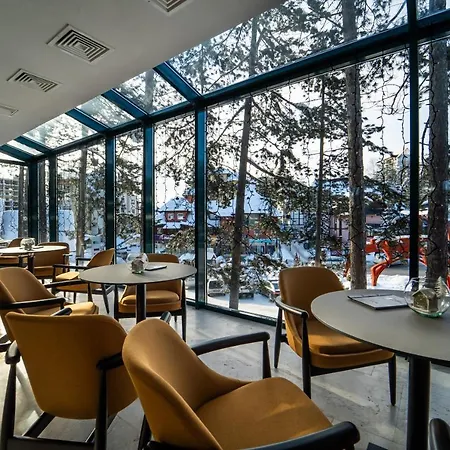 Mona Plaza Hotel