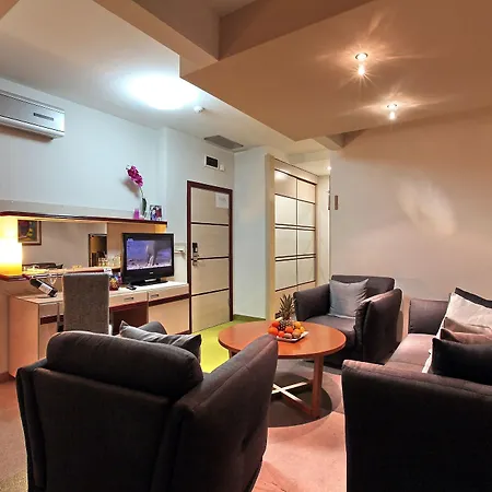 Mona Plaza 4* Zlatibor