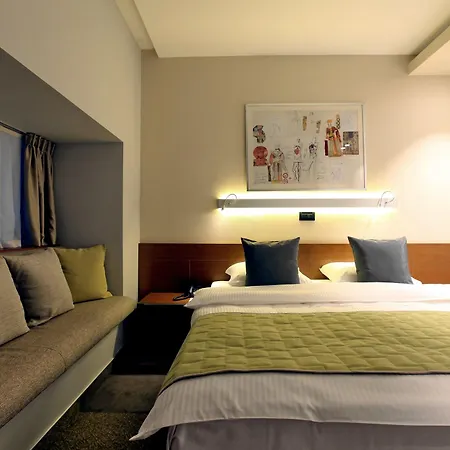 Mona Plaza Hotel