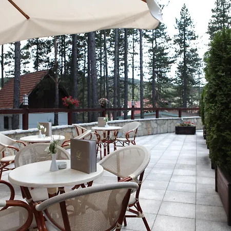 Mona Plaza 4*