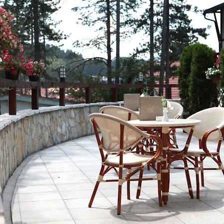 Mona Plaza Ξενοδοχείο 4*