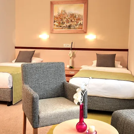 Mona Plaza Ζλάτιμπορ